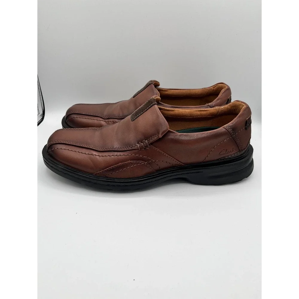 Clarks Men Brown Leather Slip On Loafers Extreme Comfort Bicycle Toe Sz 10M